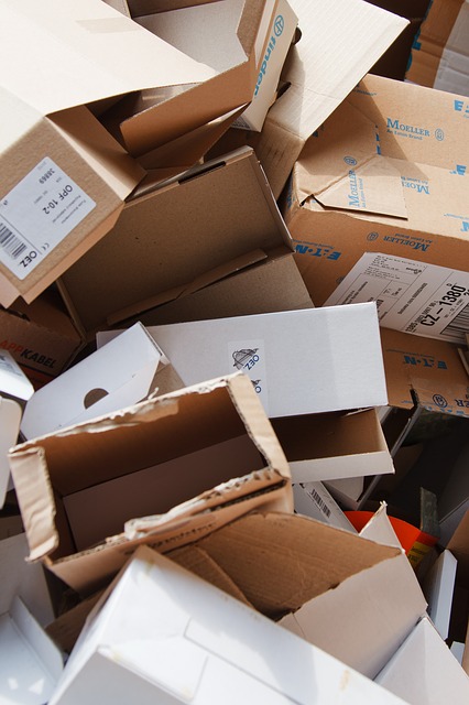 How to Declutter and Pack for a Move